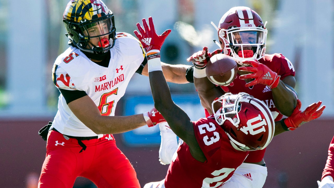 Hoosiers keep bowl hopes intact by beating Maryland 34-32